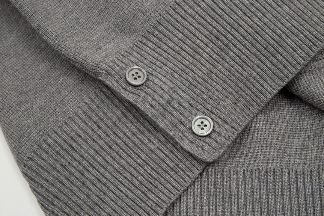 Thom Browne ➡️ TBClassic Classic Quality⚠️ ， ， ， ， ❗️❗️ ， ！ TBSeries ， ， ！ :Gray Size:M L XL XXL